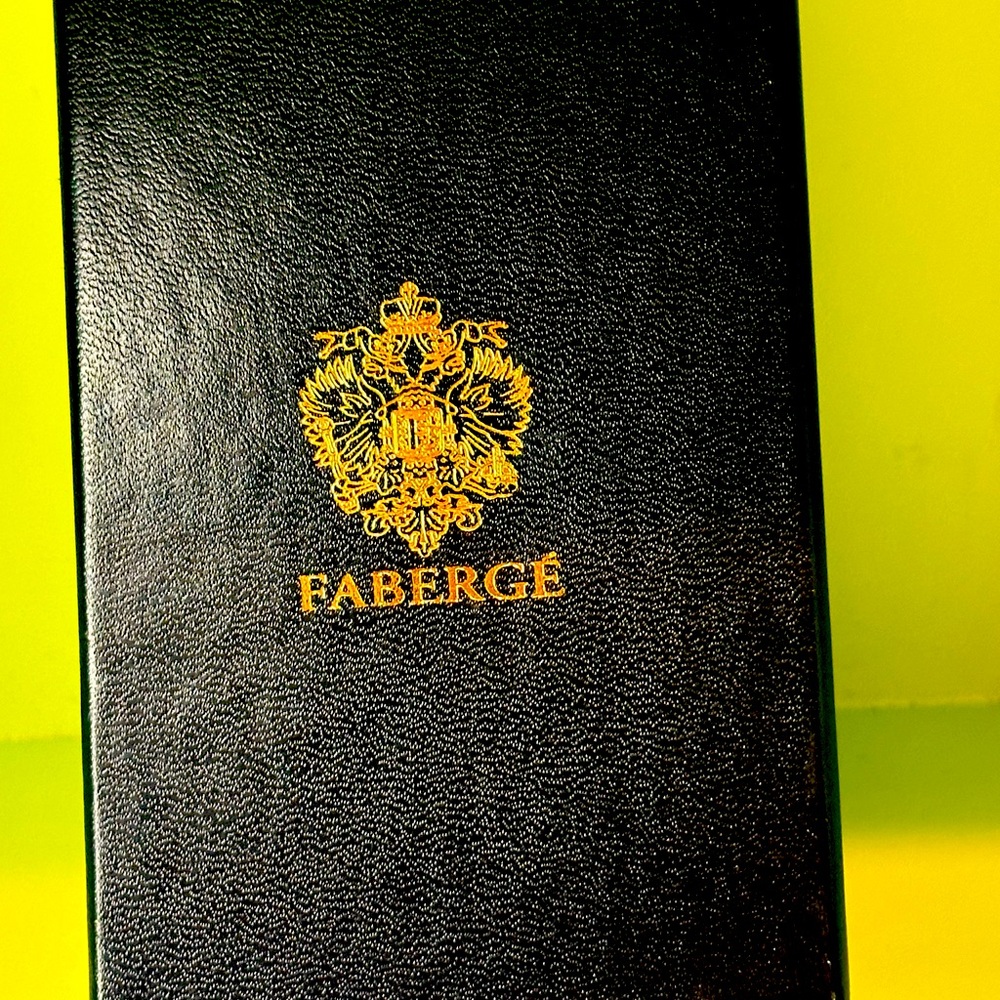 Fabergé Egg Etched Cat Gold Elephant Display Stand